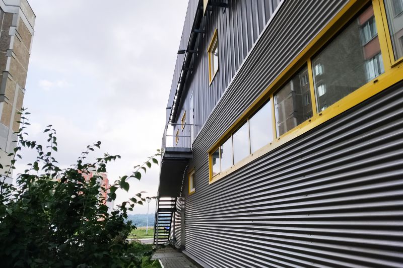 Metal Siding Service detail
